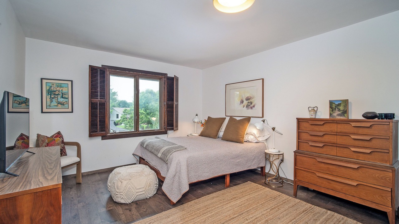 Photo of Bedroom in Lawrence
