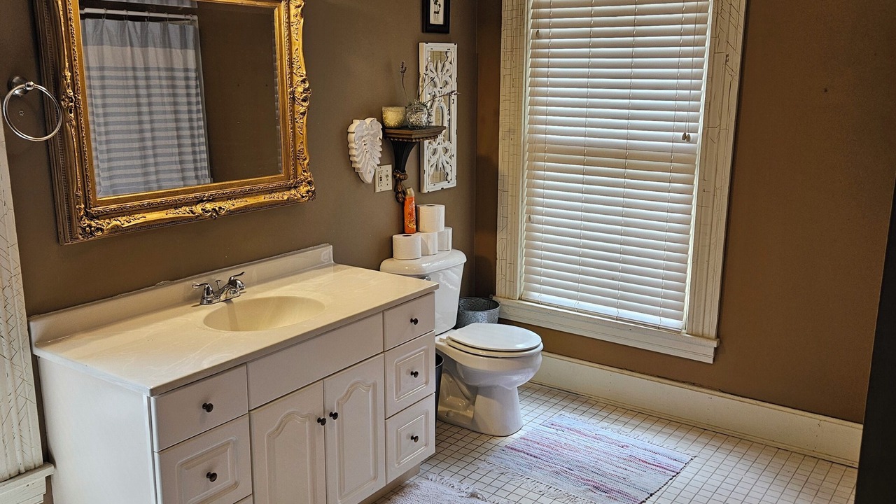 Photo of Bathroom in Atchison