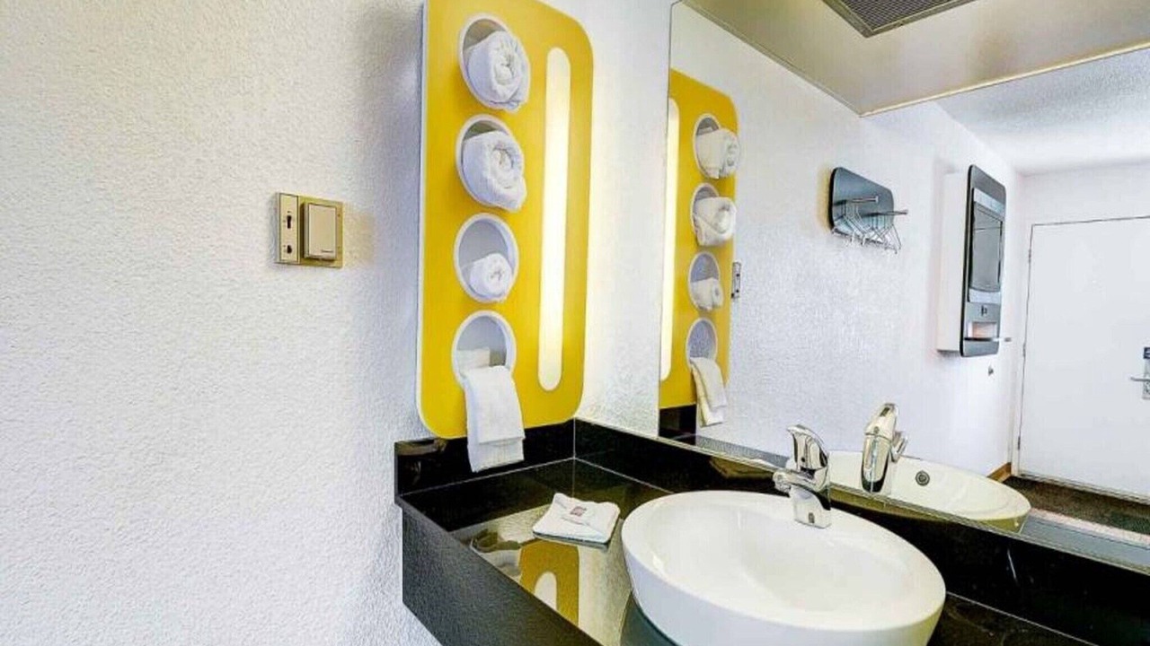 Photo of Bathroom in Dupont