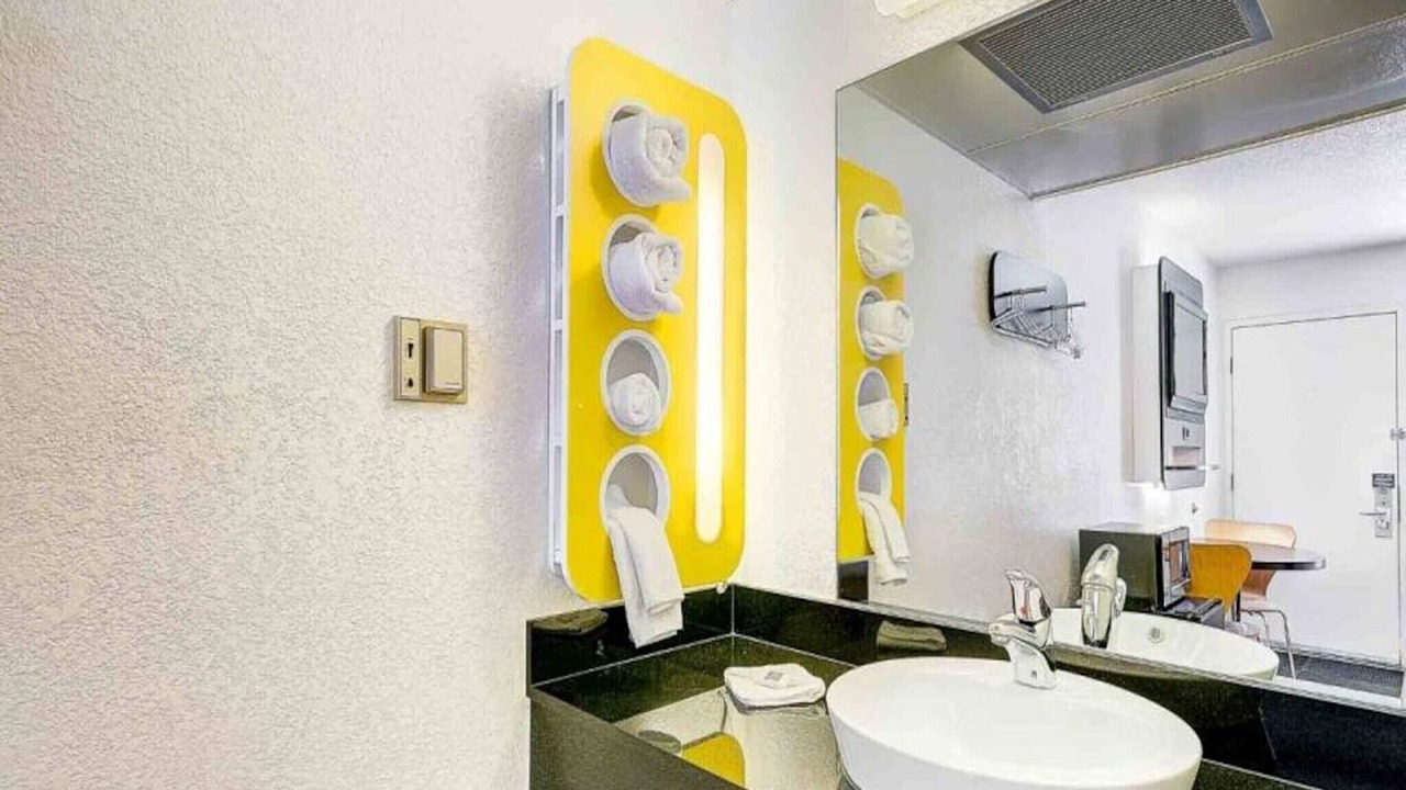 Photo of Bathroom in Dupont