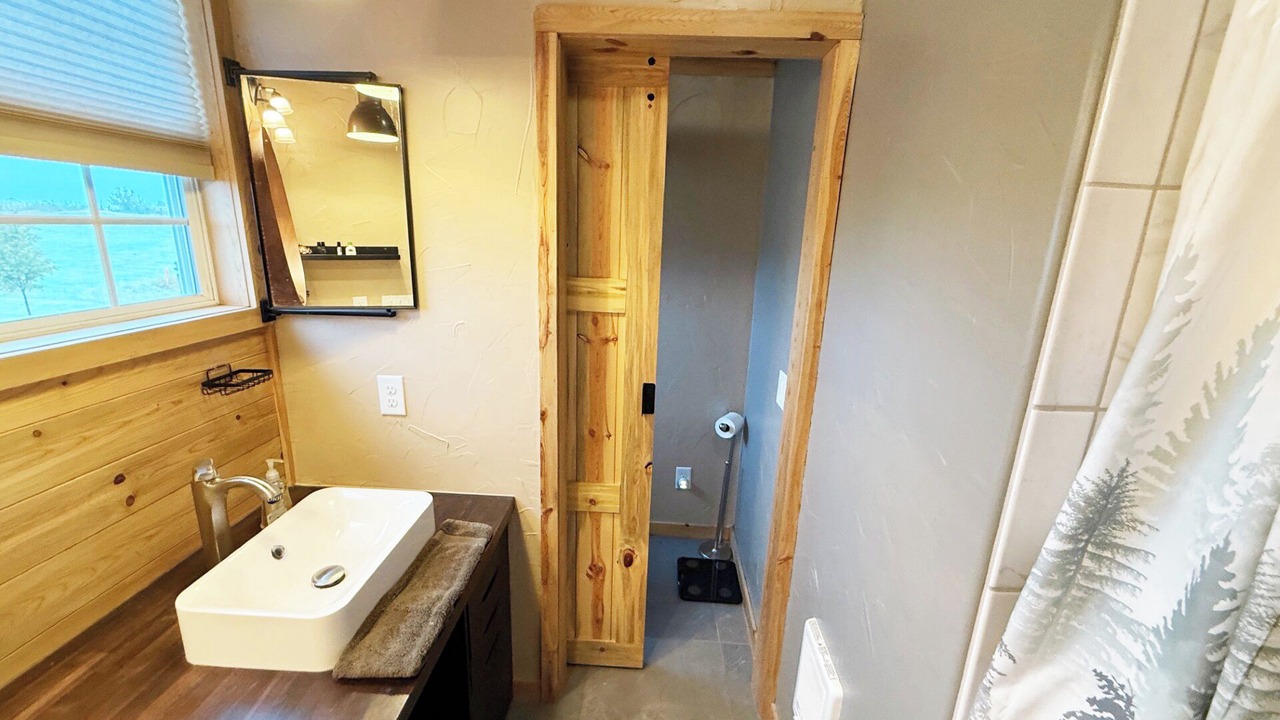Photo of Bathroom in Lincoln County
