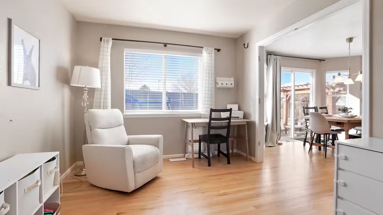 Photo of Livingroom in East Quincy Highlands