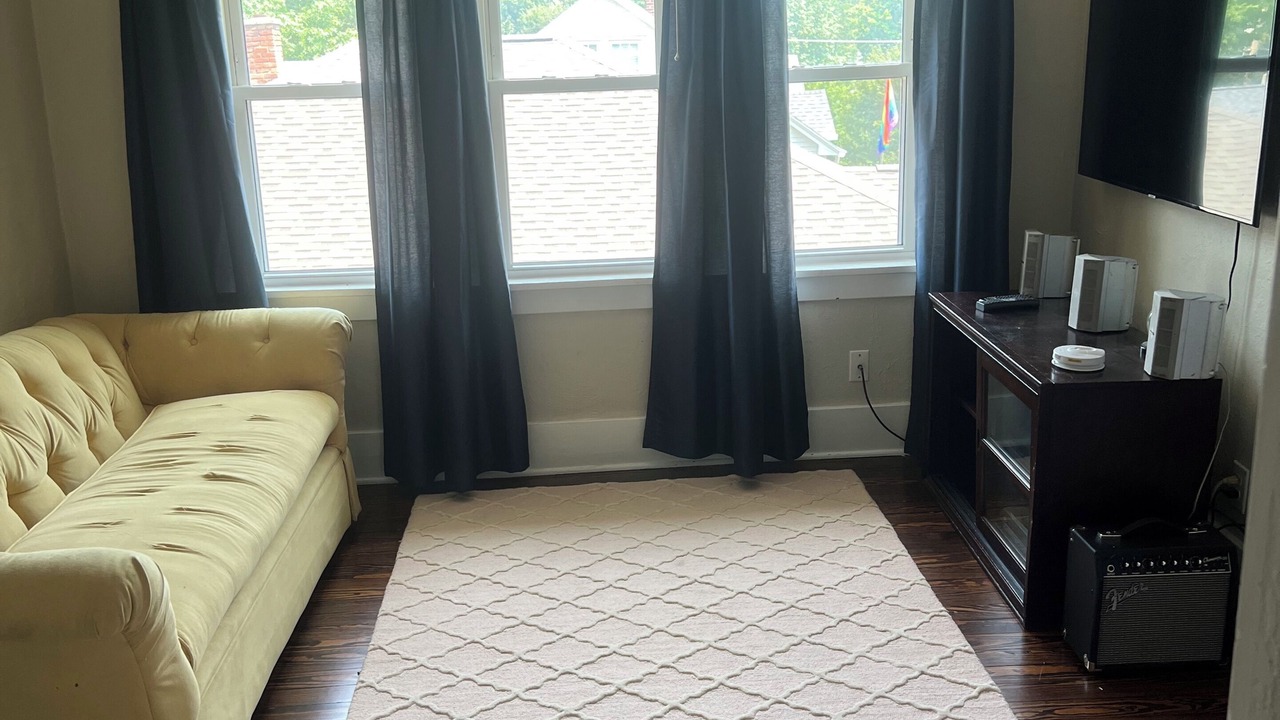 Photo of Livingroom in Aksarben - Elmwood Park