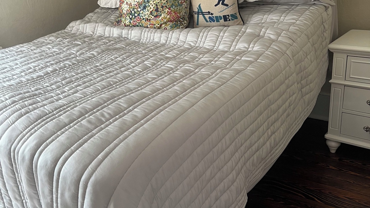 Photo of Bedroom in Aksarben - Elmwood Park
