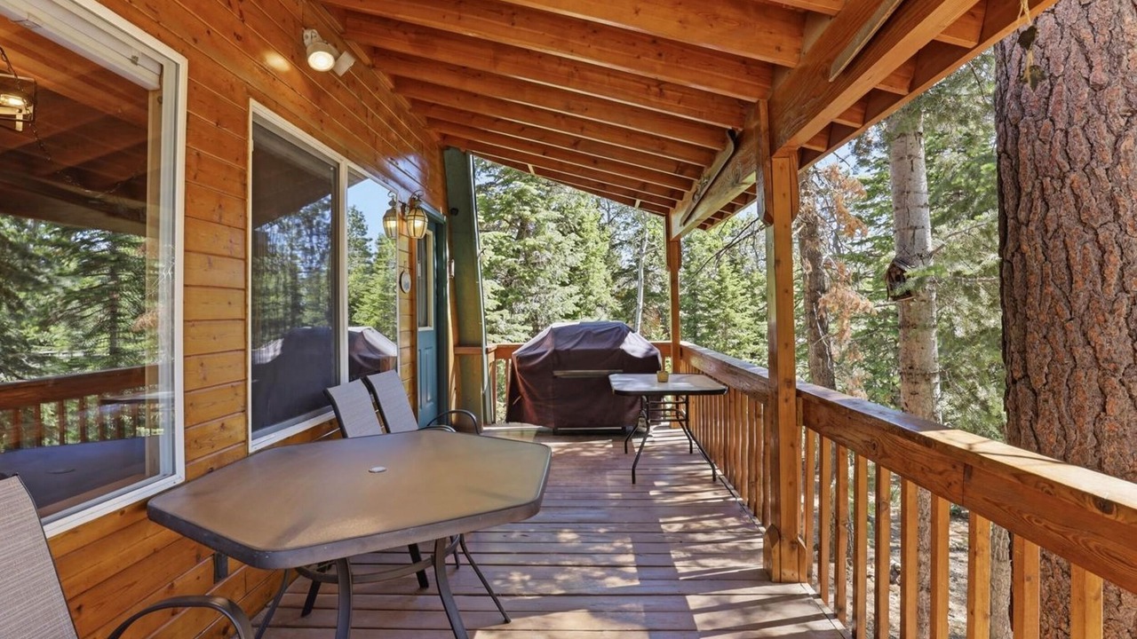 Photo of Outdoor in Meadow View Heights