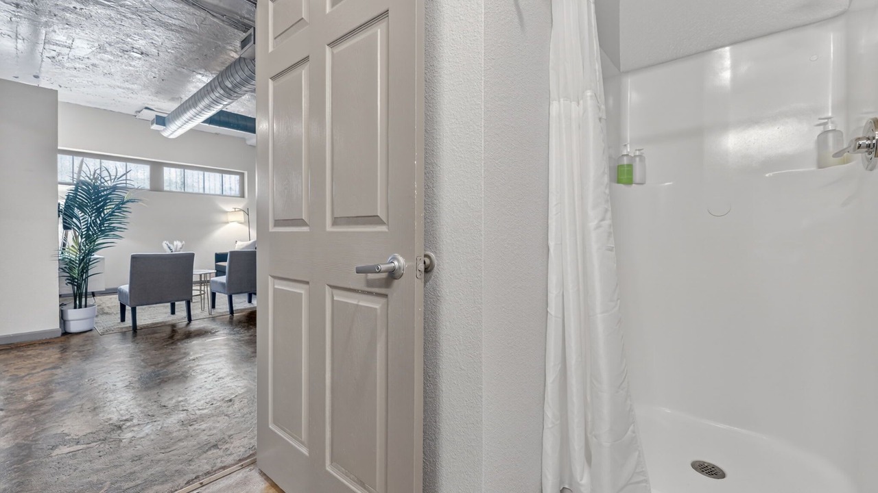 Photo of Bathroom in River Market