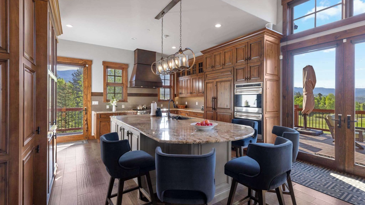 Photo of Kitchen in Three Peaks