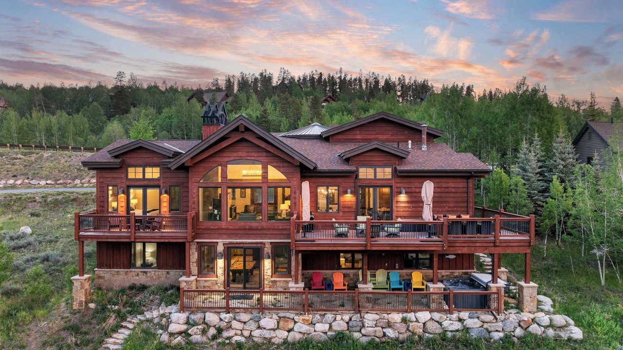 Photo of Outdoor in Three Peaks