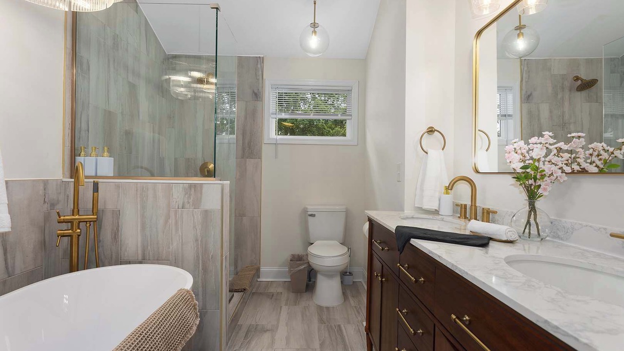 Photo of Bathroom in Lee's Summit