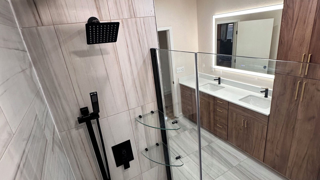 Photo of Bathroom in Alamosa