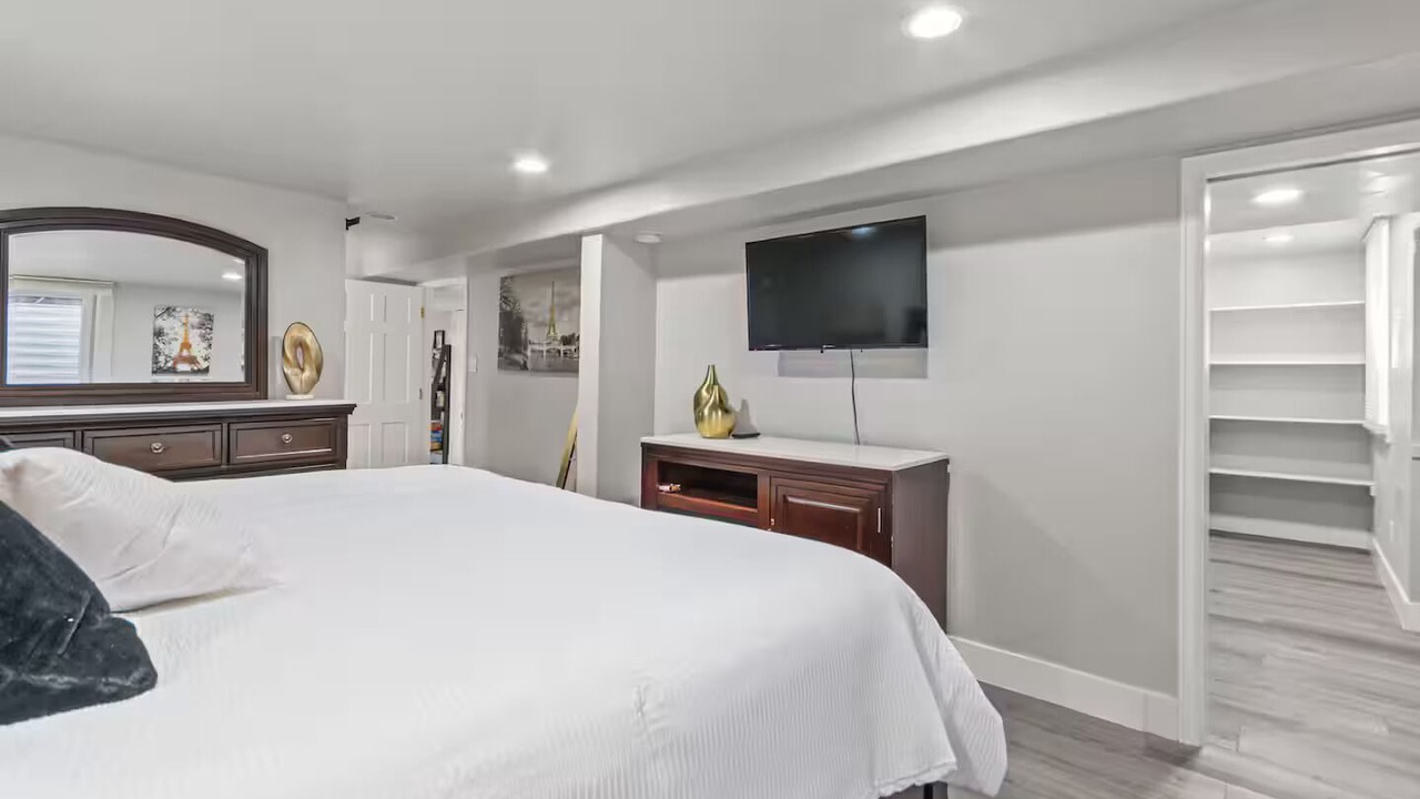 Photo of Bedroom in Lakewood