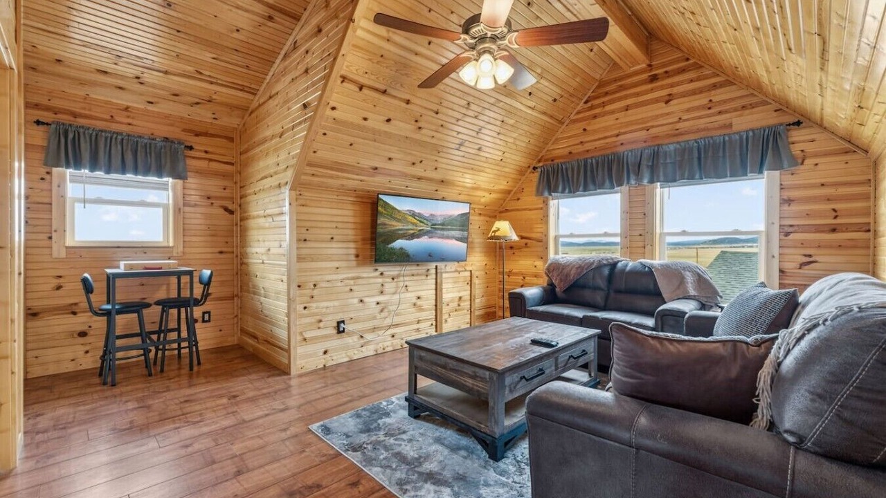 Photo of Bedroom in Michigan Hill