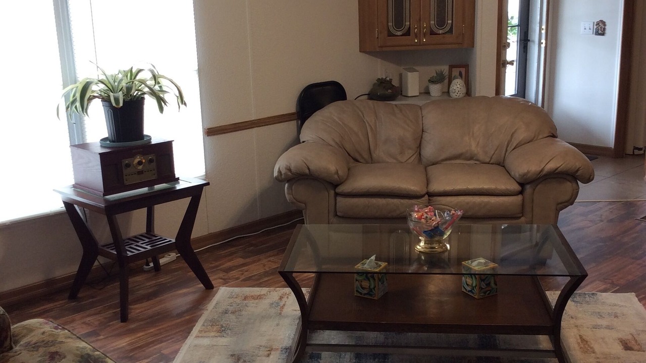 Photo of Livingroom in Aztec