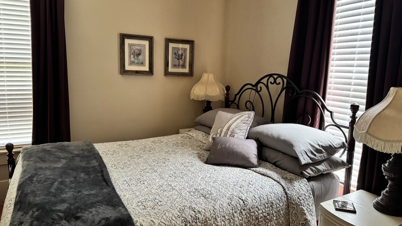 Photo of Bedroom in Lake City