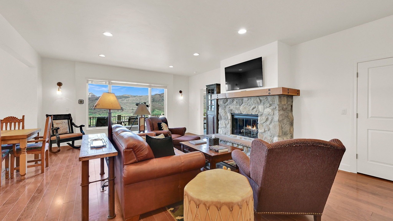 Photo of Livingroom in Eden