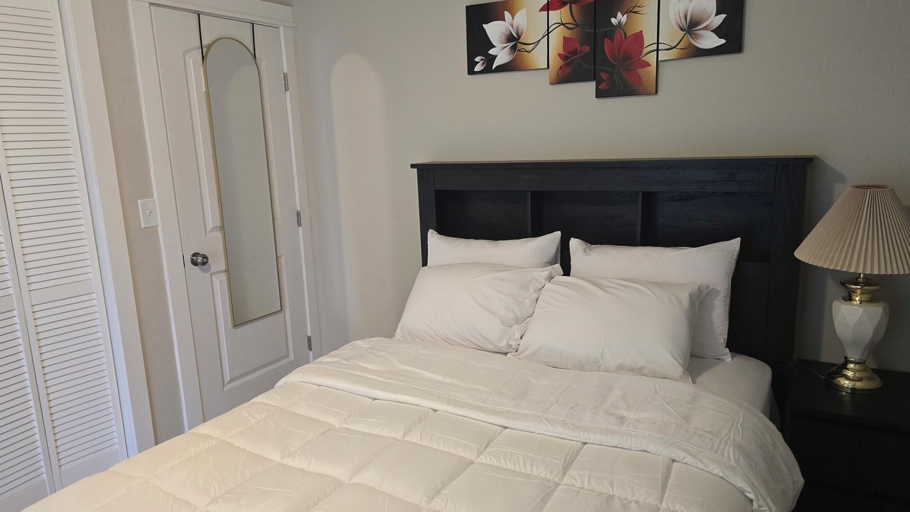 Photo of Bedroom in Lawrence