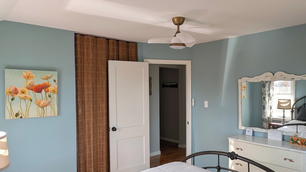 Photo of Bedroom in Lawrence