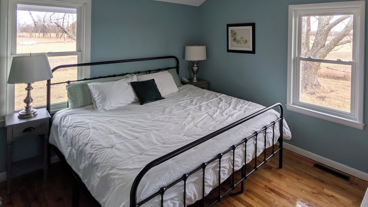 Photo of Bedroom in Lawrence
