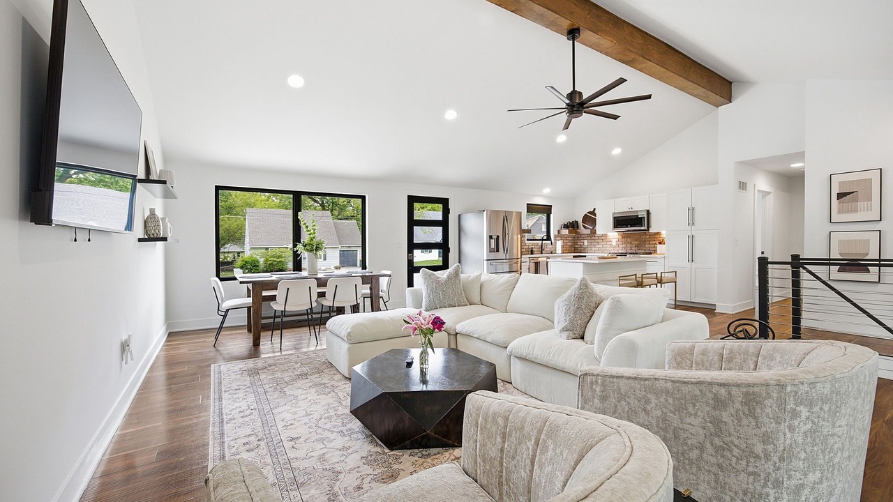 Photo of Livingroom in Overland Park