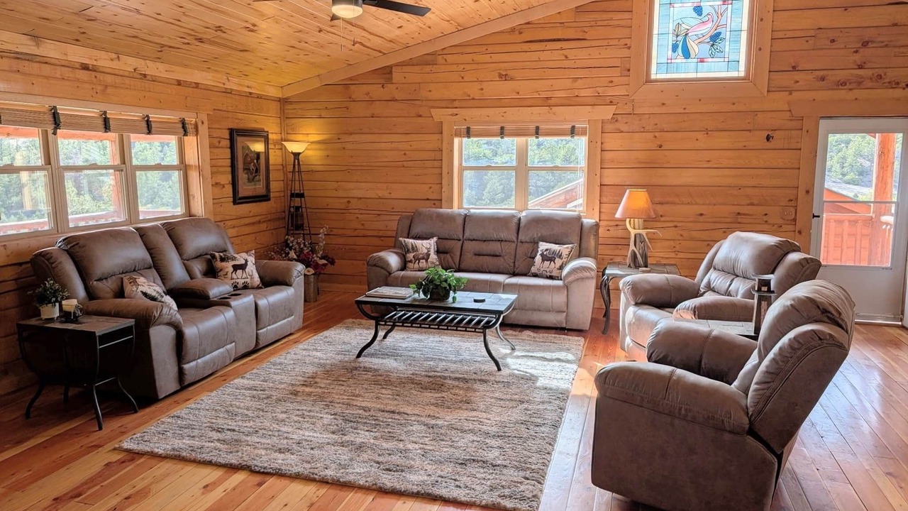Photo of Bedroom in Villa Grove
