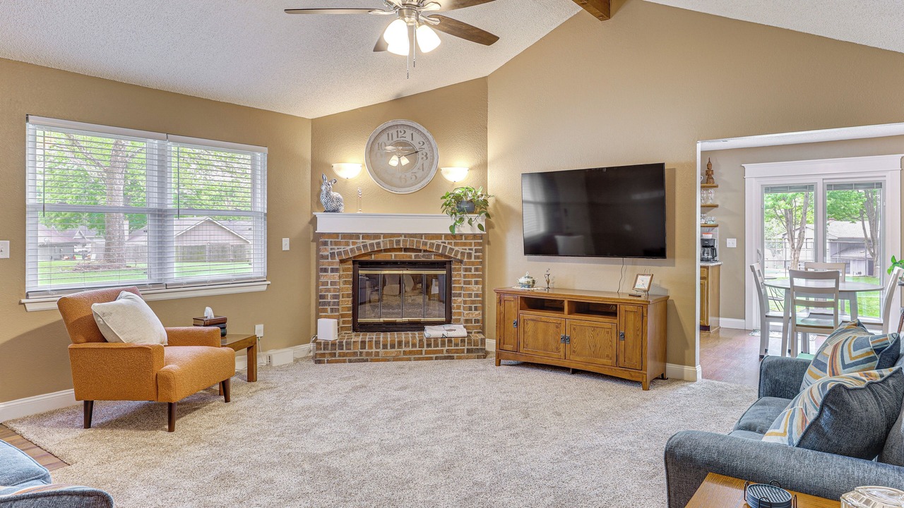Photo of Livingroom in Blue Springs