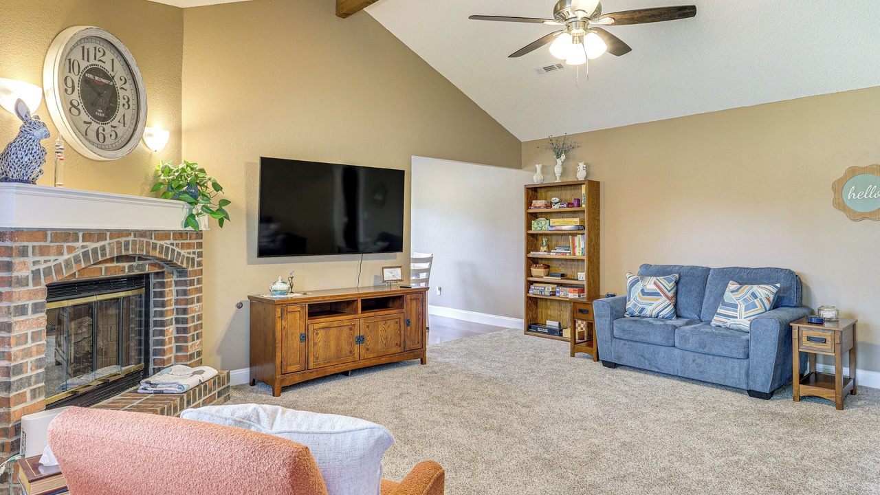 Photo of Livingroom in Blue Springs