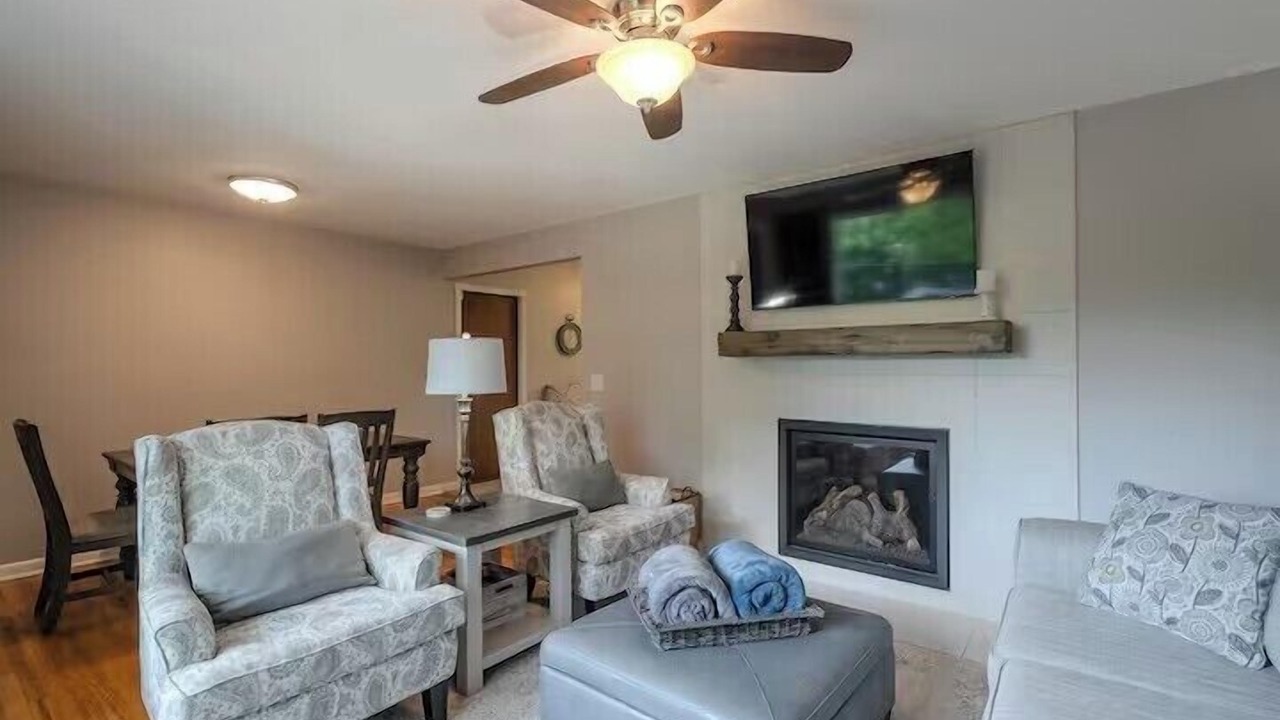 Photo of Livingroom in South Central Omaha