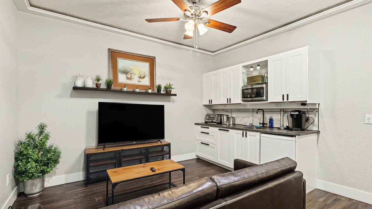 Photo of Livingroom in Downtown Omaha