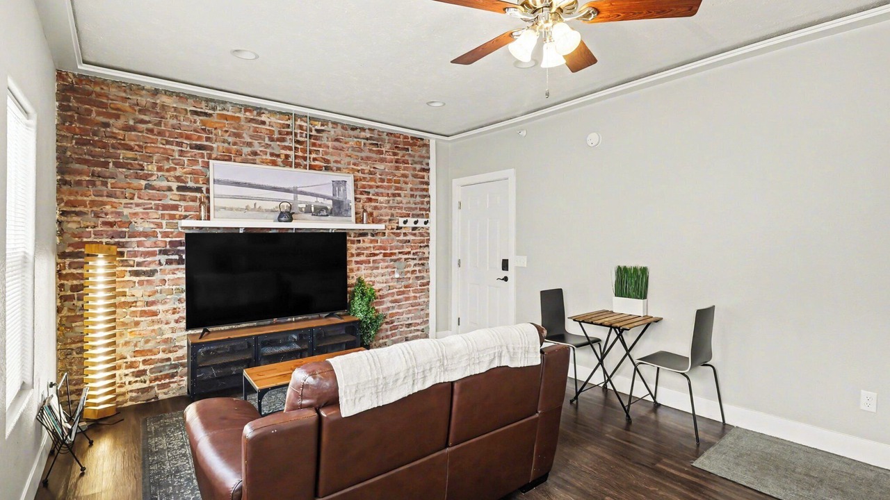 Photo of Livingroom in Downtown Omaha