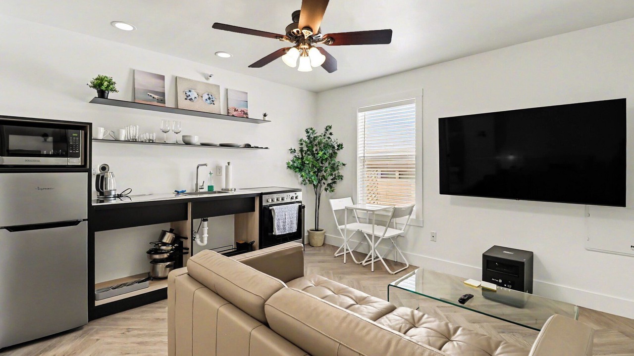 Photo of Livingroom in Downtown Omaha