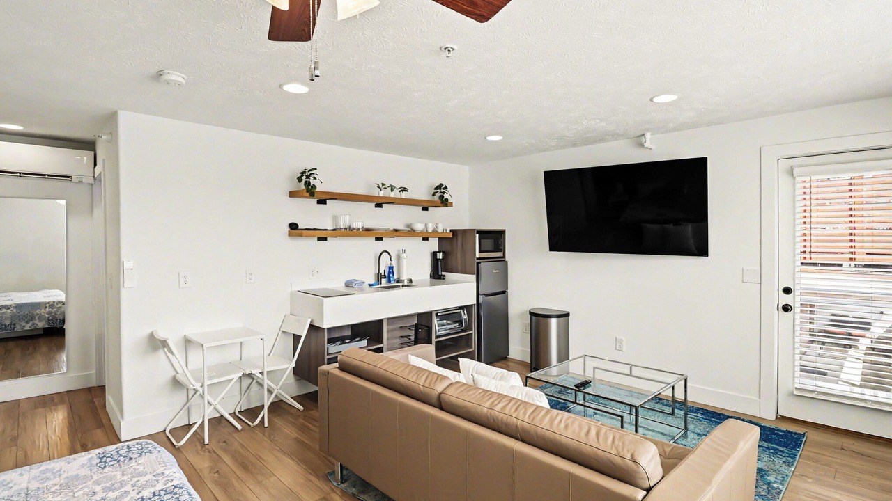 Photo of Livingroom in Downtown Omaha