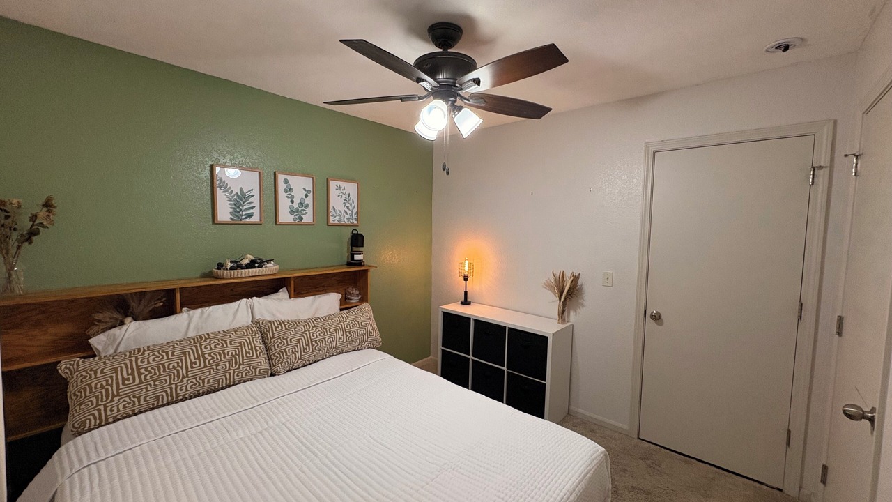 Photo of Bedroom in Oak Grove