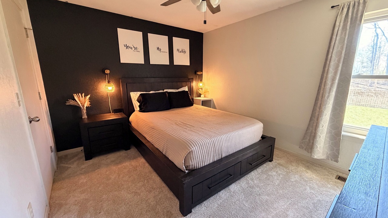 Photo of Bedroom in Oak Grove