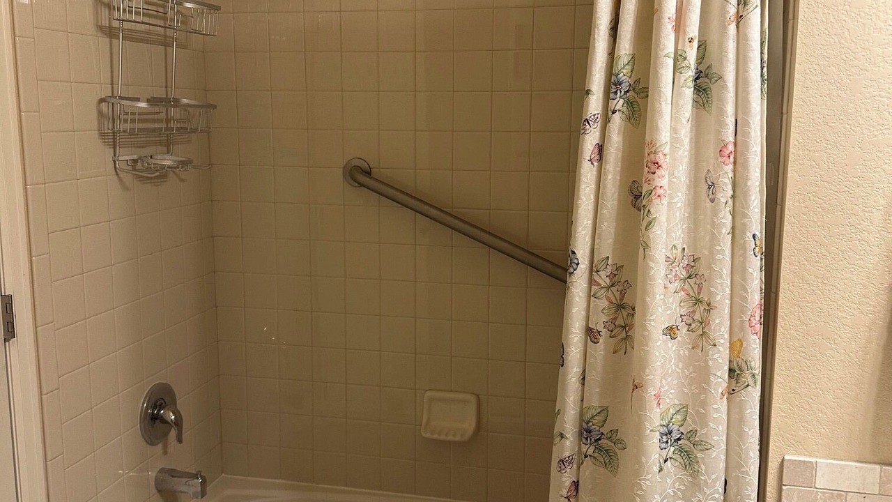 Photo of Bathroom in Thornton