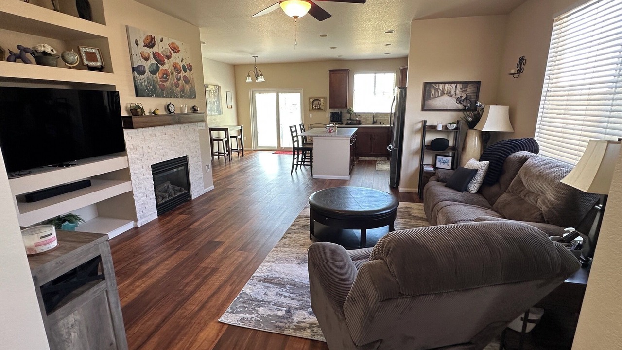 Photo of Livingroom in Thornton