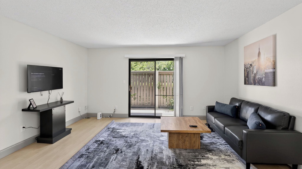 Photo of Livingroom in Lenexa