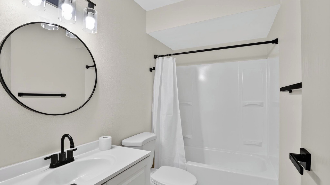 Photo of Bathroom in Lenexa