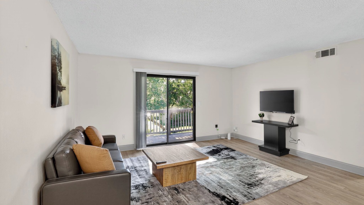 Photo of Livingroom in Lenexa