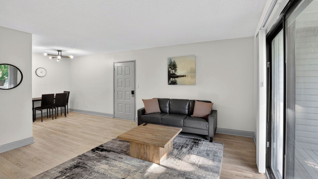 Photo of Livingroom in Lenexa