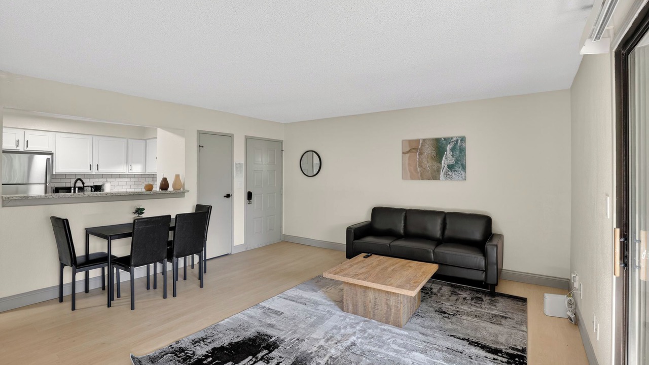 Photo of Livingroom in Lenexa