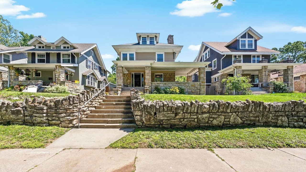 Photo of Outdoor in South Hyde Park