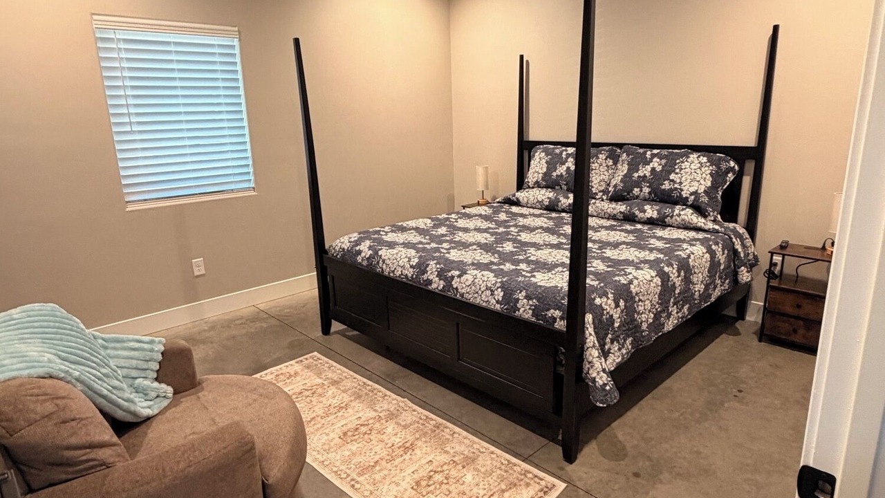 Photo of Bedroom in Delta