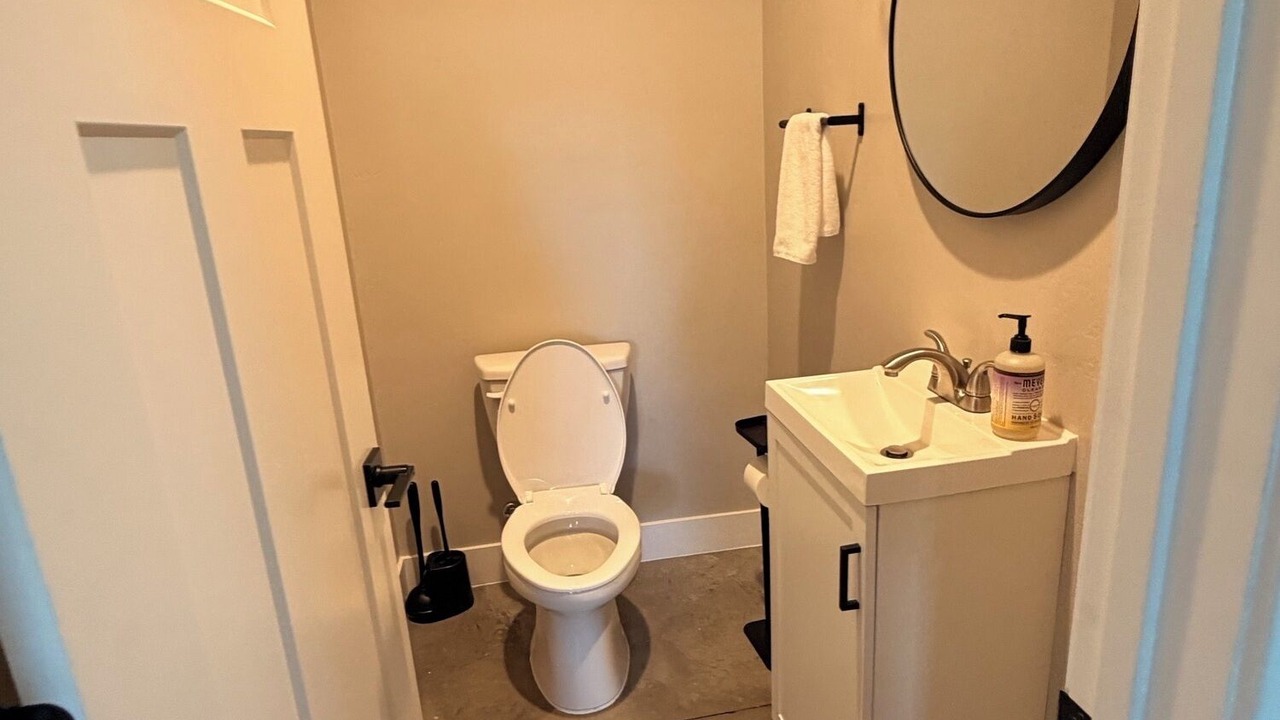 Photo of Bathroom in Delta