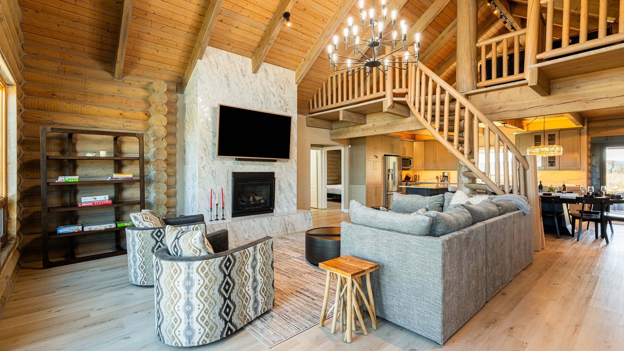 Photo of Livingroom in Highland Estates