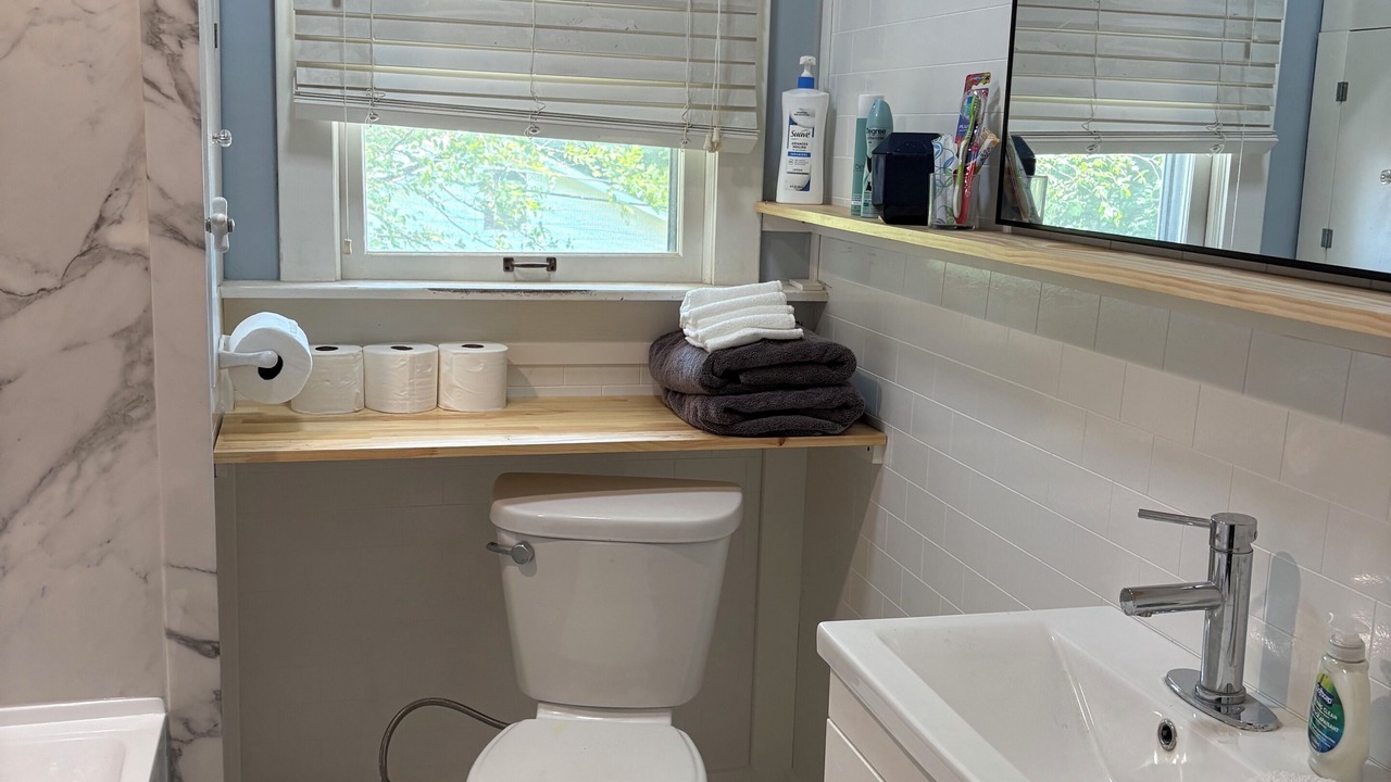 Photo of Bathroom in College Hill