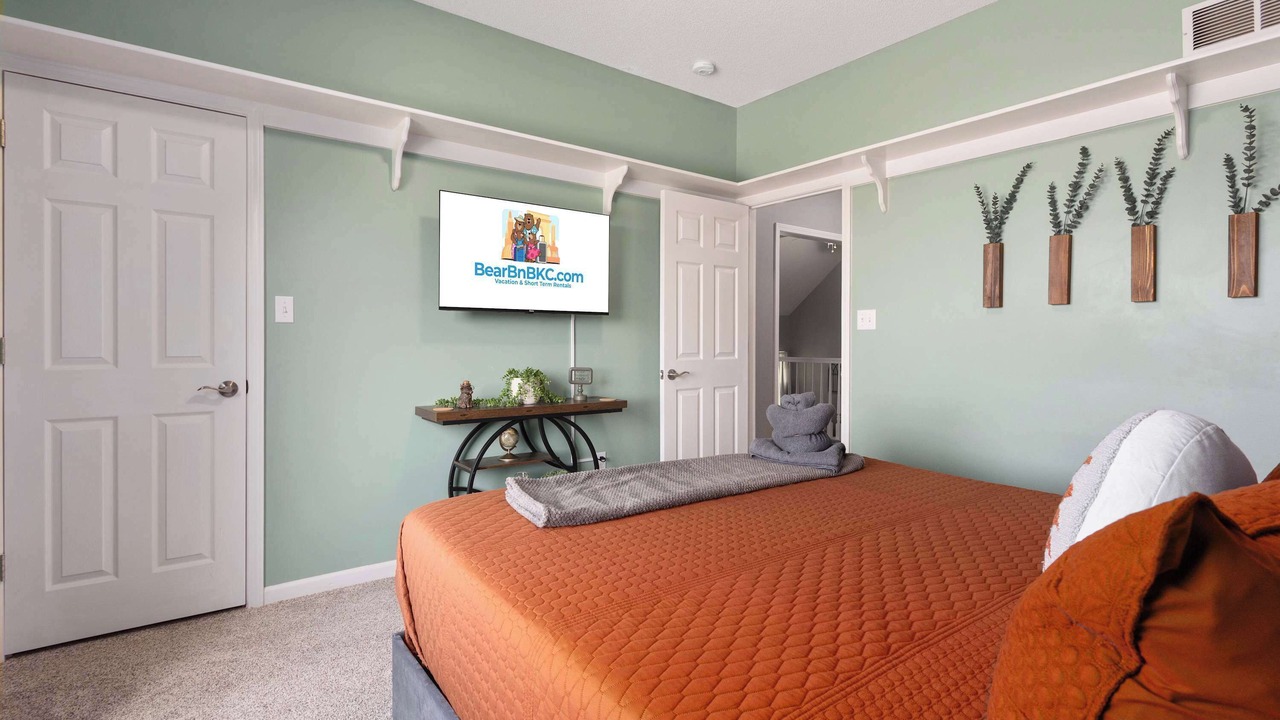 Photo of Bedroom in Blue Springs