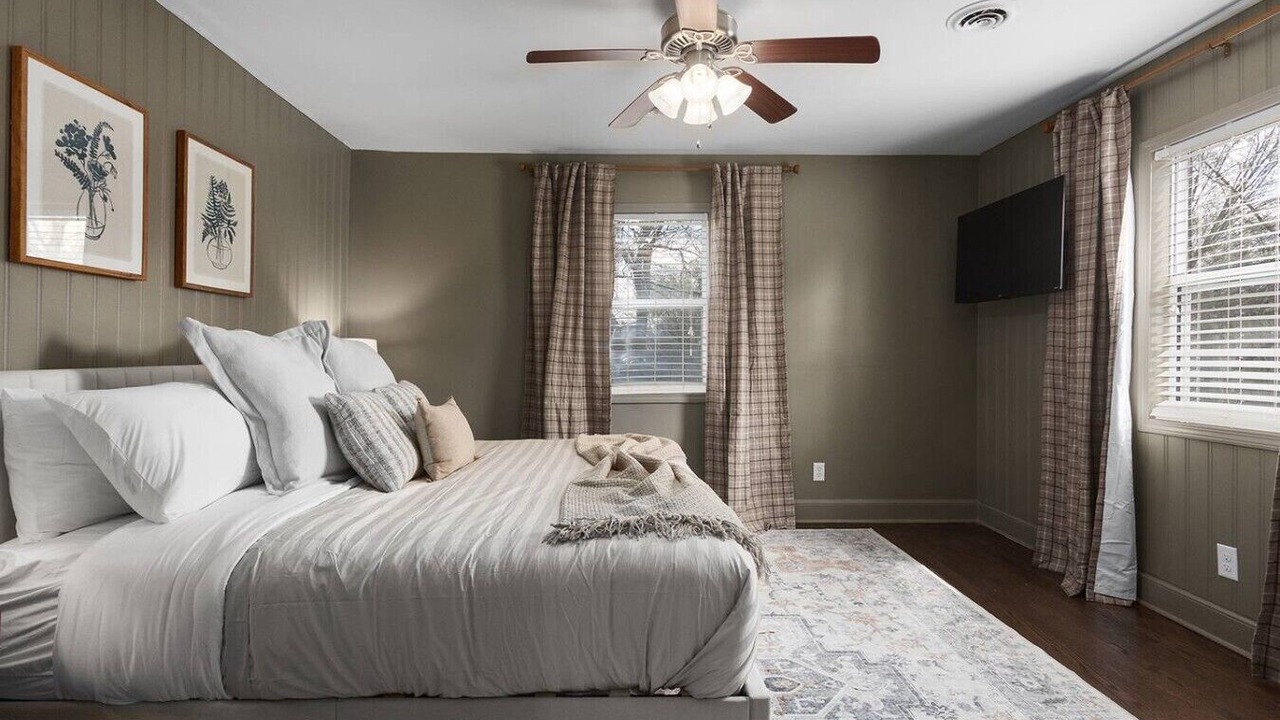 Photo of Bedroom in Lee's Summit