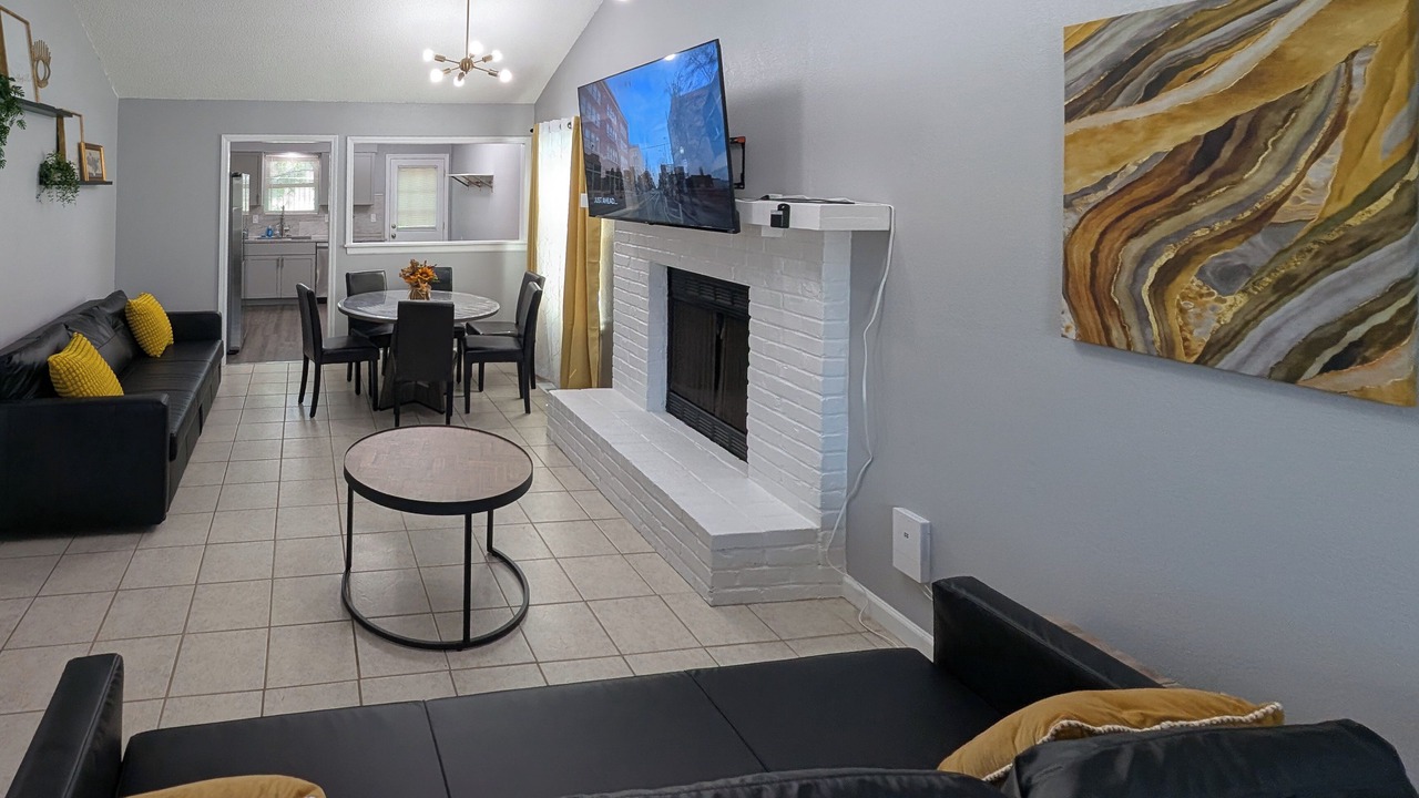 Photo of Livingroom in Mission