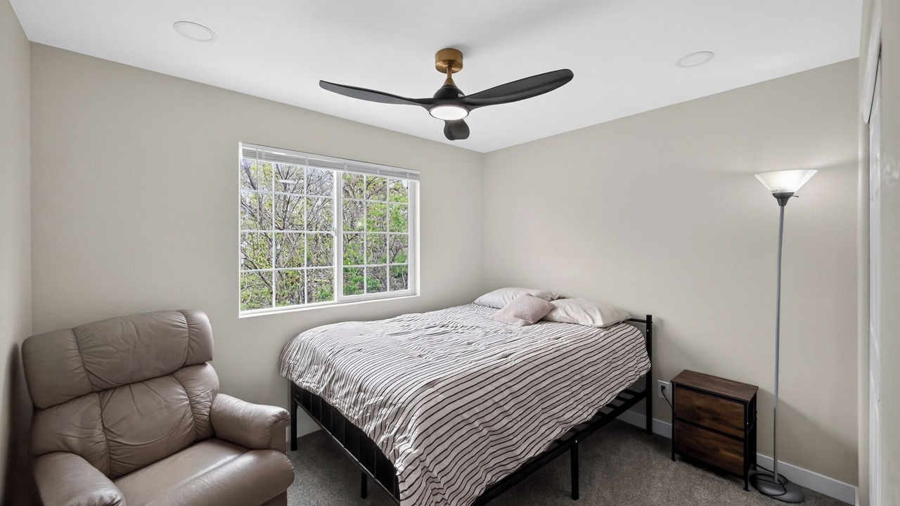 Photo of Bedroom in Aurora
