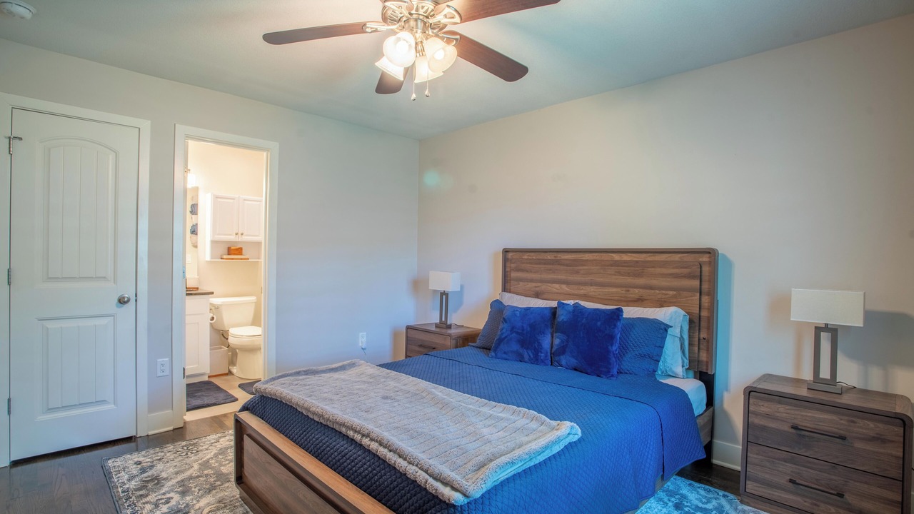 Photo of Bedroom in Roeland Park